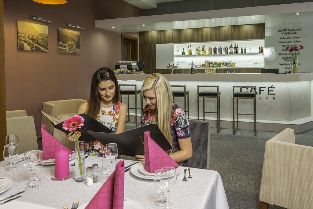 Hotel Skalka Rajecké Teplice Екстериор снимка