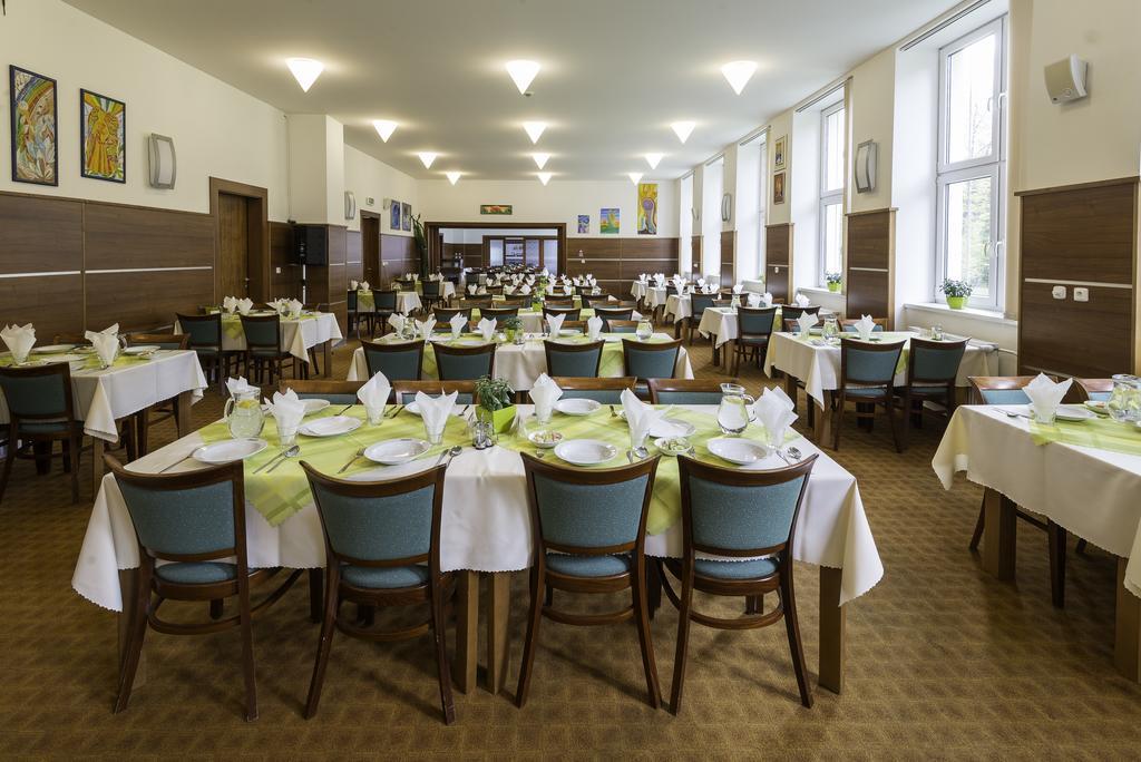Hotel Skalka Rajecké Teplice Екстериор снимка