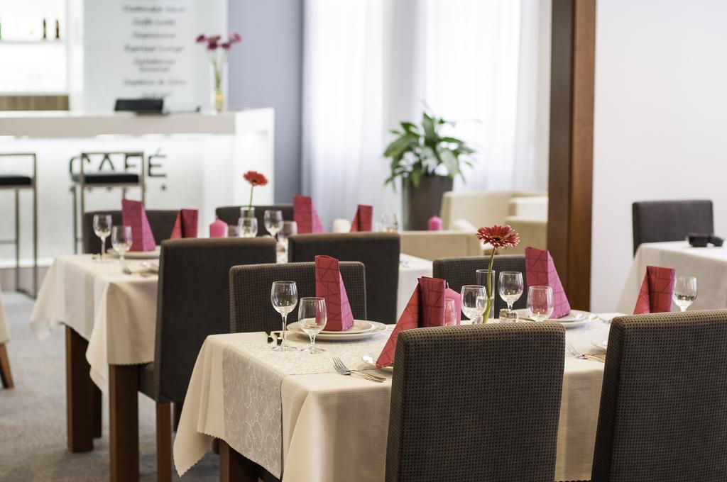 Hotel Skalka Rajecké Teplice Екстериор снимка