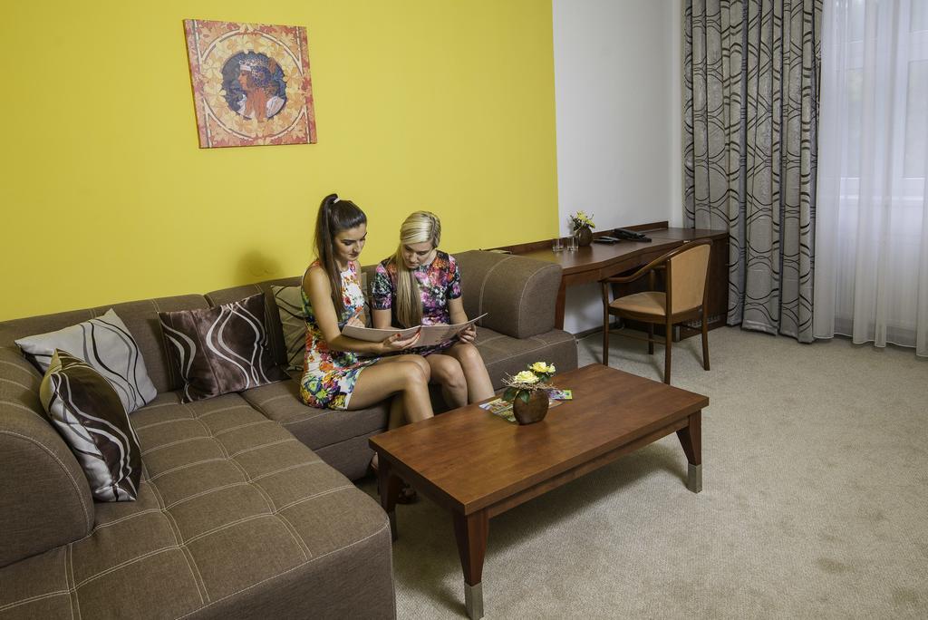 Hotel Skalka Rajecké Teplice Екстериор снимка