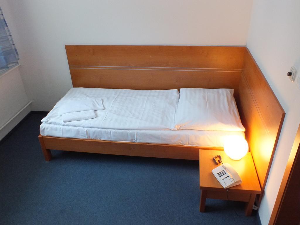 Hotel Skalka Rajecké Teplice Екстериор снимка